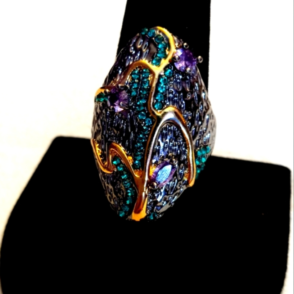 Emerald and Amethyst Ring